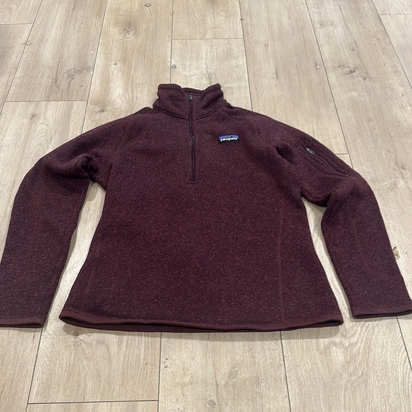 Patagonia burgundy small women’s pullover - Picture 1 of 3